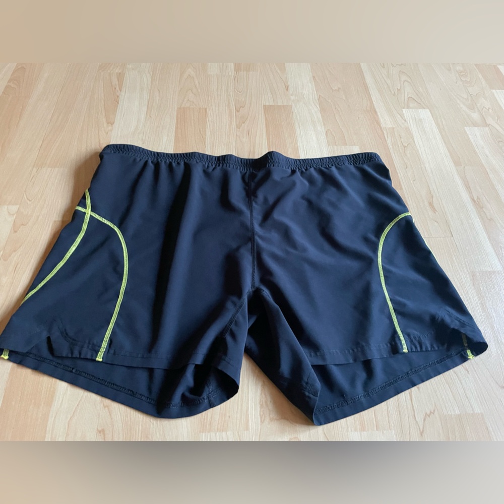 Men’s Lululemon Athletic Shorts Black Lightweight Contrast Yellow Stitching